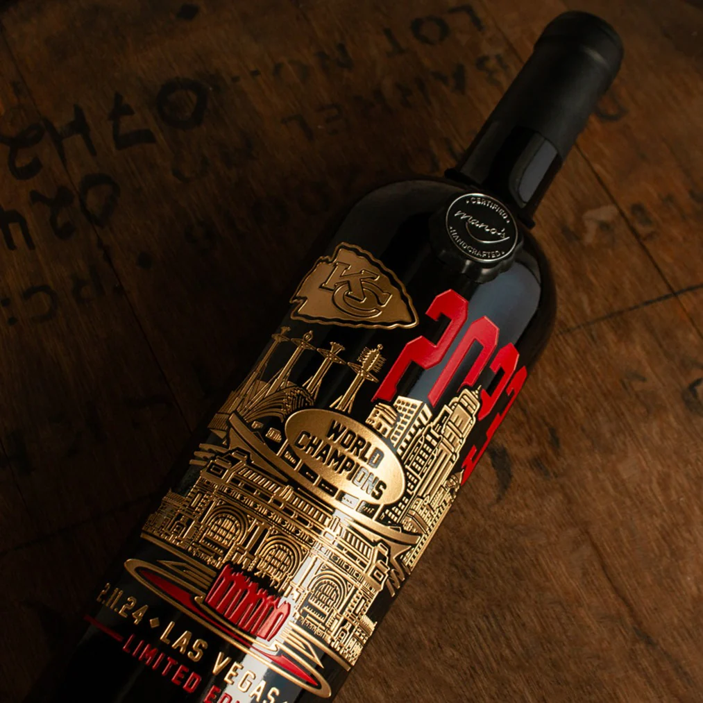 Chiefs 2023 Champions City Etched Wine Bottle - Image 3