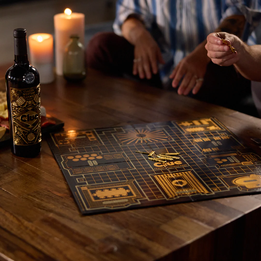 Clue Murder at the Winery Game Set - Image 16
