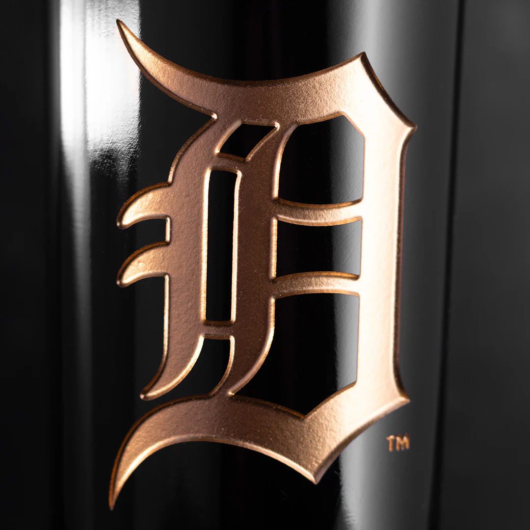 Detroit Tigers Gold Reserve Etched Wine Bottle - Image 5