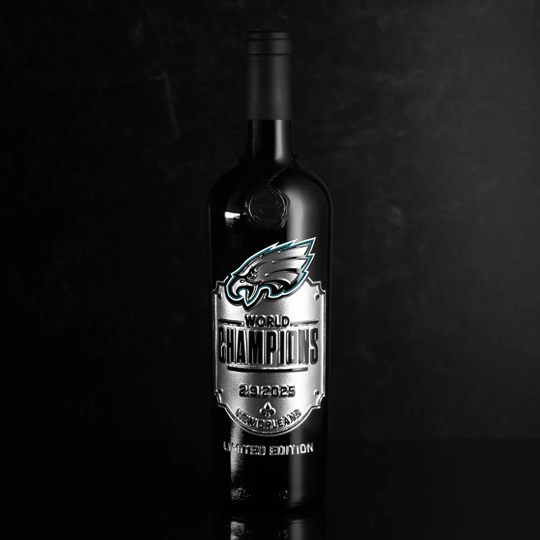 Eagles 2024 World Champions Shield Etched Wine - Image 2