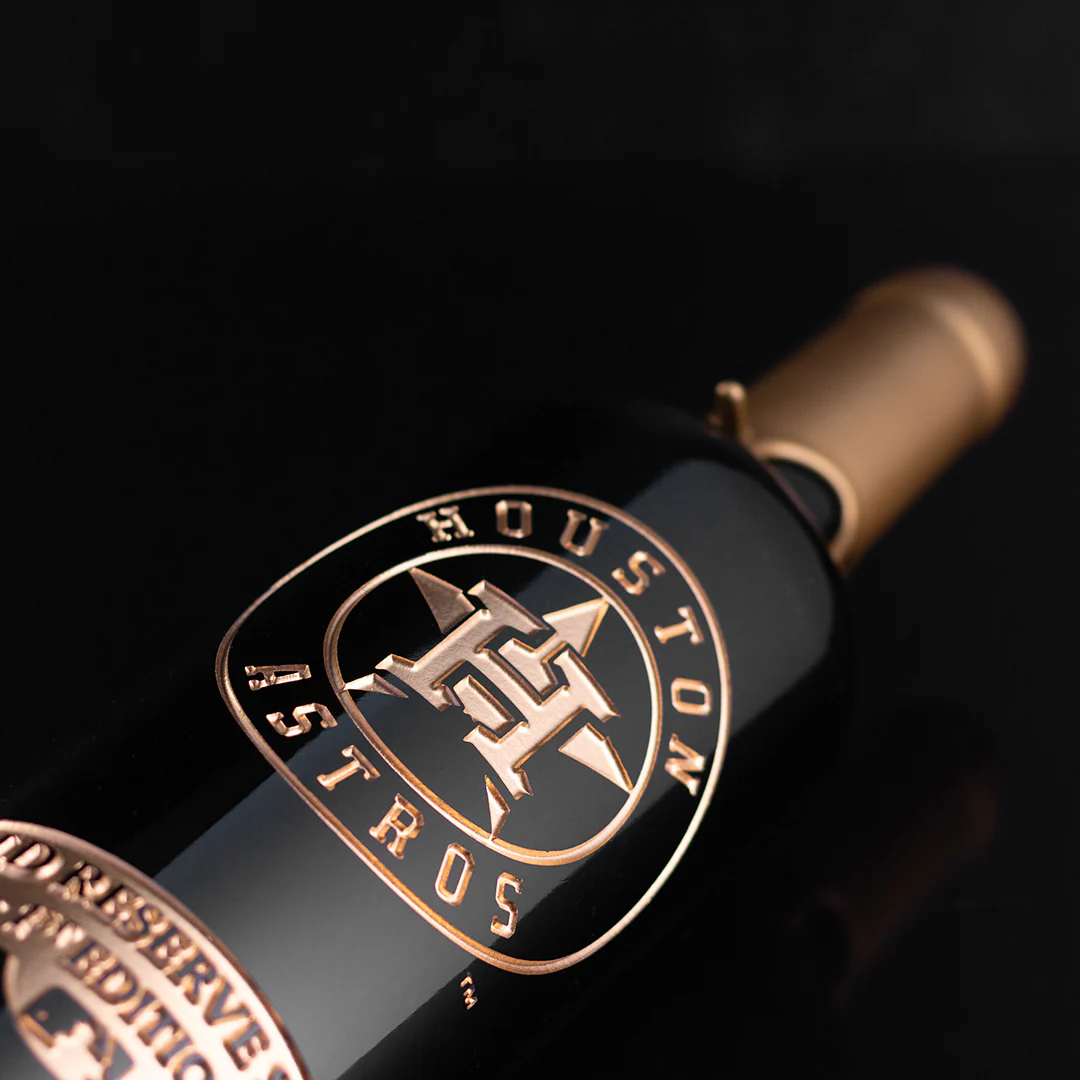Houston Astros Gold Reserve Etched Wine Bottle - Image 2