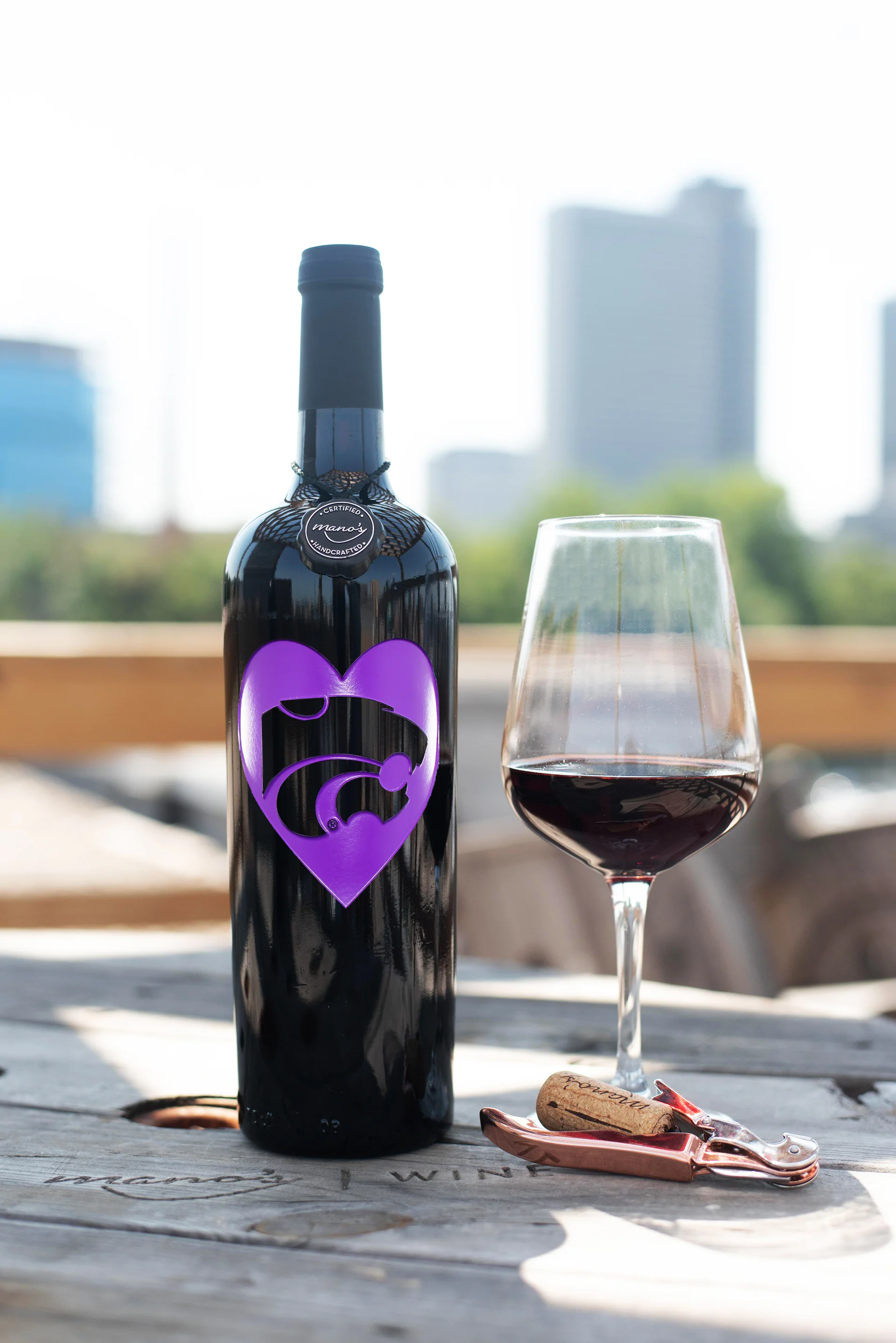 Kansas State University Heart Etched Wine Bottle - Image 3