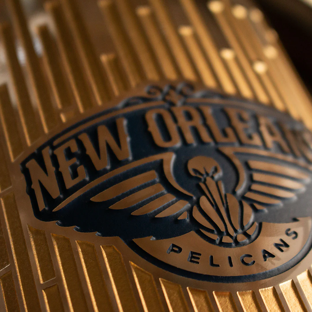 New Orleans Pelicans Court Decanter - Image 4