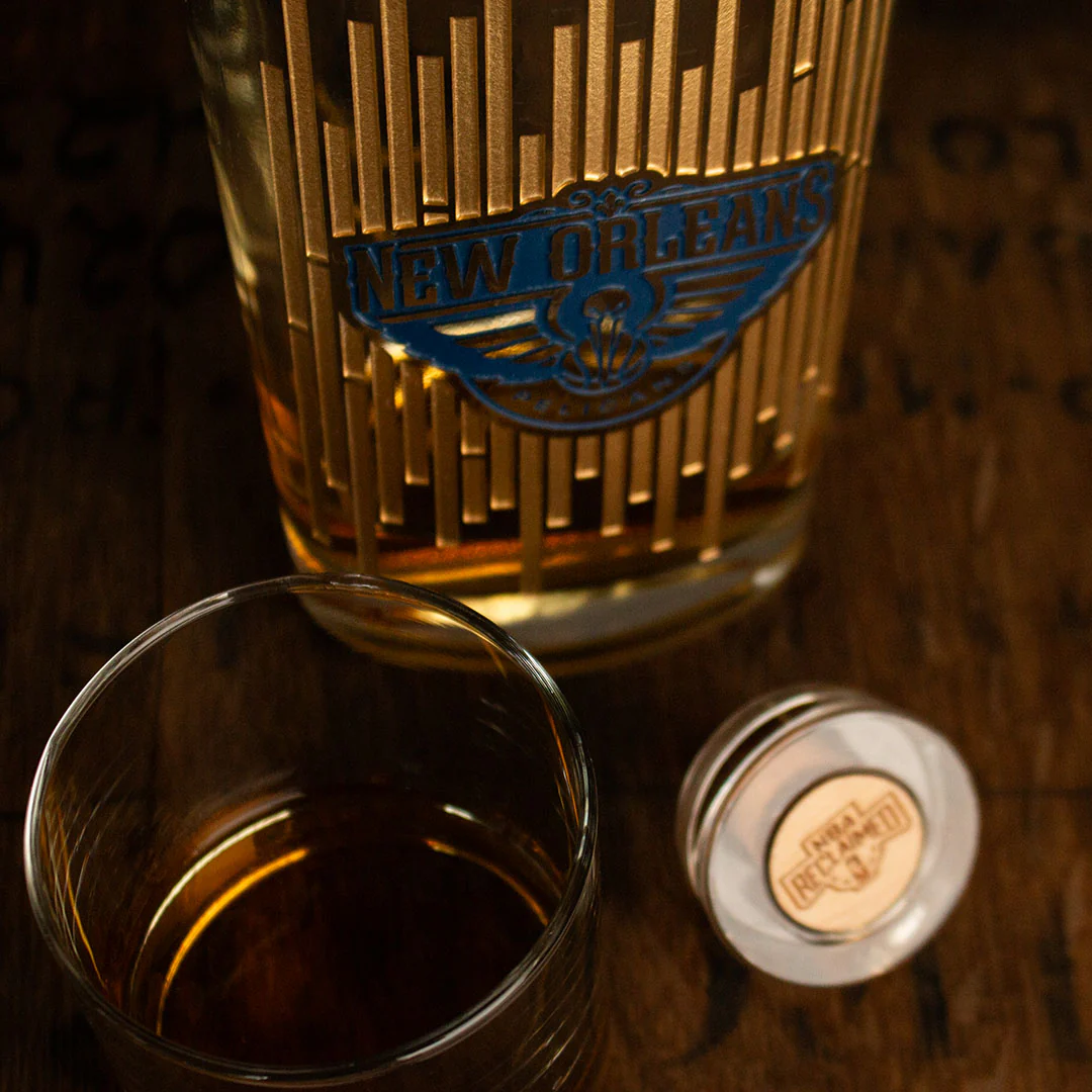 New Orleans Pelicans Court Decanter - Image 5