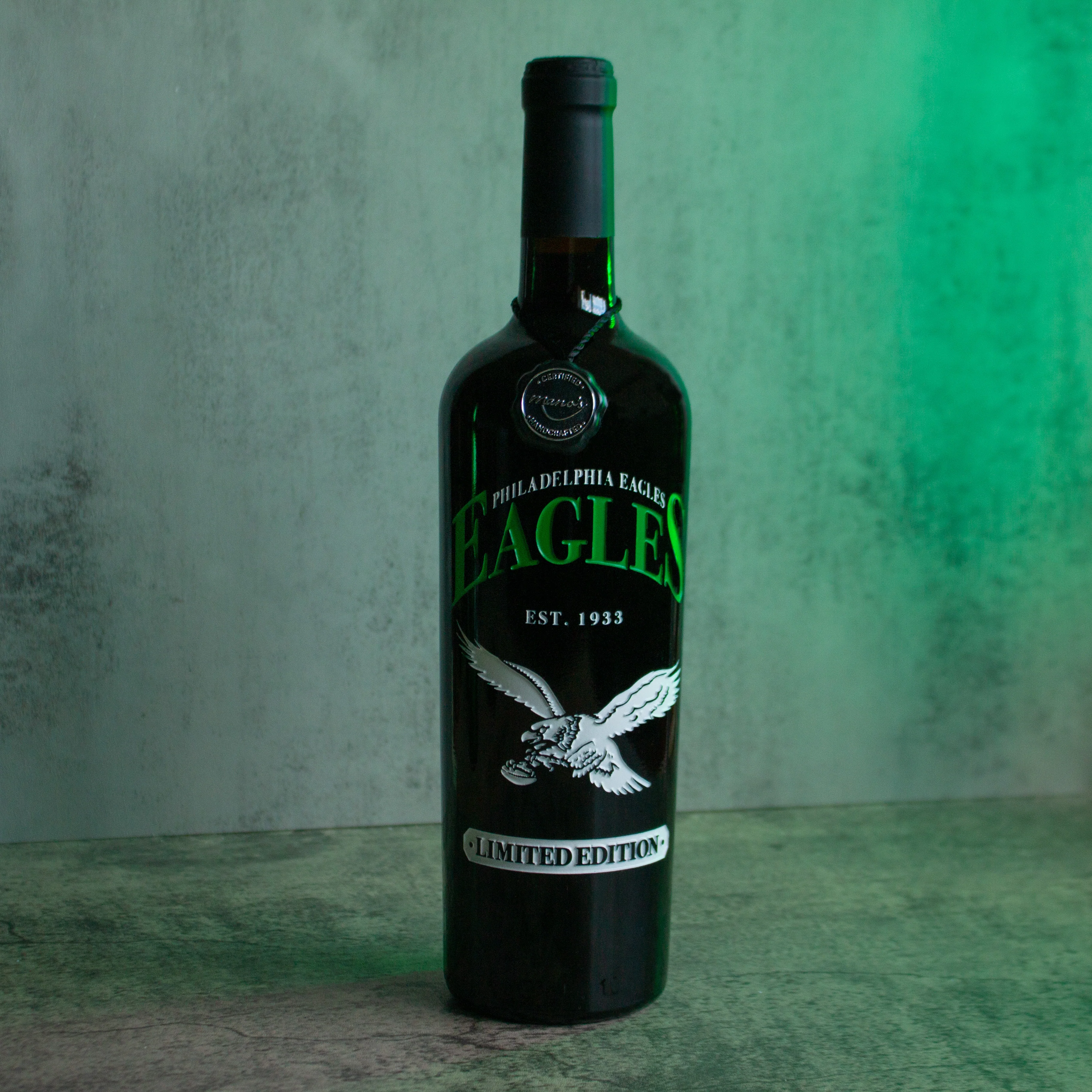 Philadelphia Eagles Est. 1933 Etched Wine - Image 2