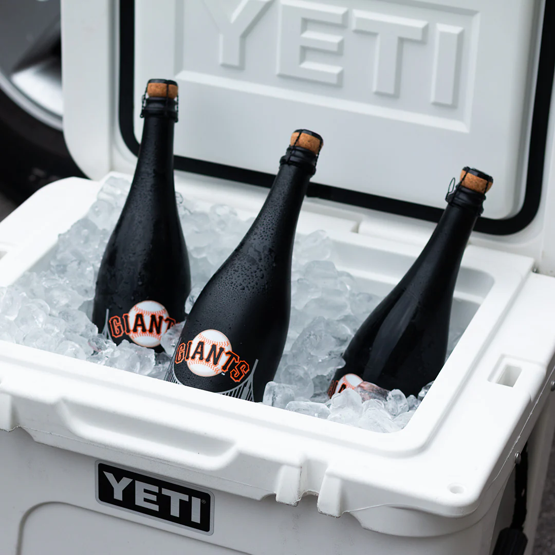 San Francisco Giants Skyline Series Black Bubbly 3 Pack - Image 2