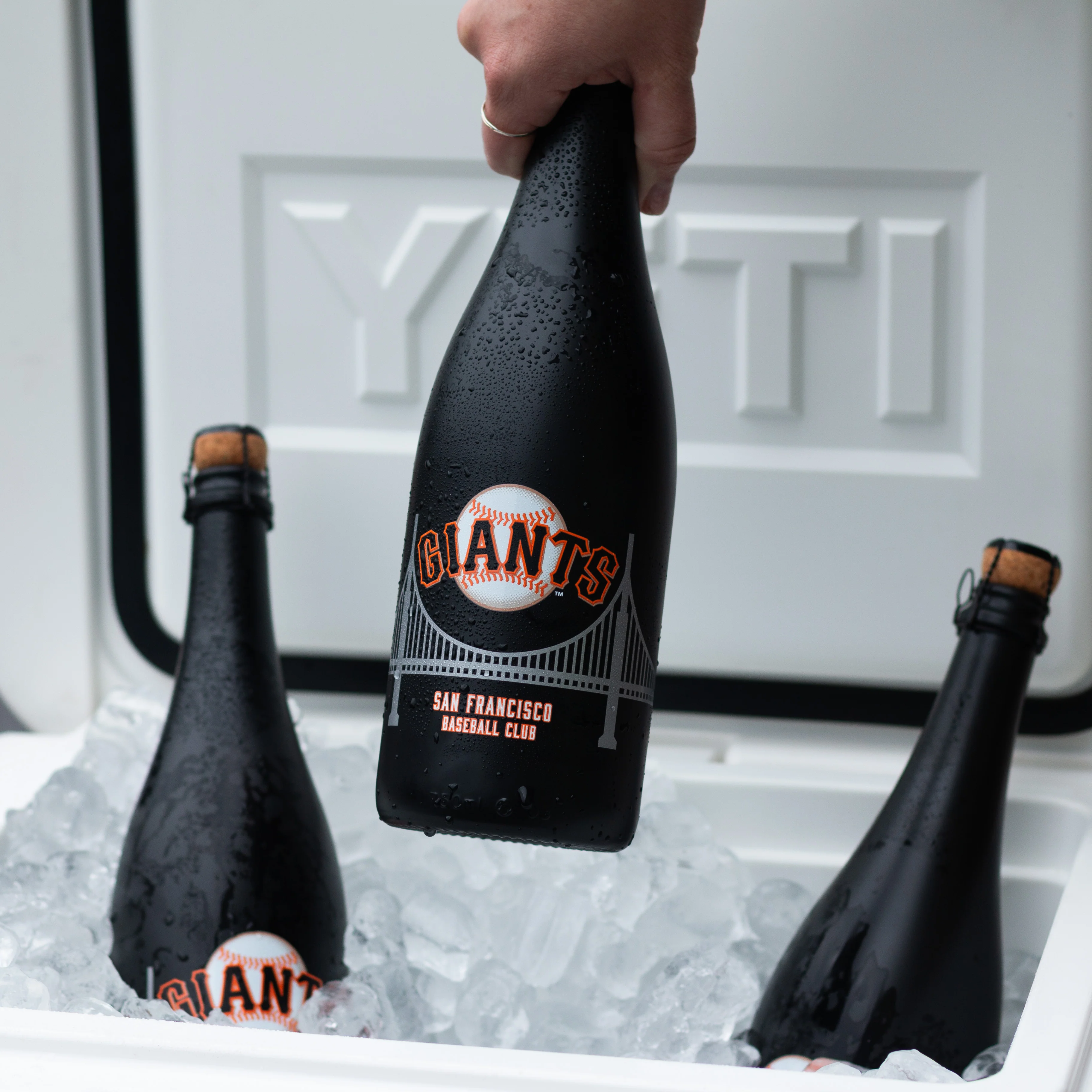 San Francisco Giants Skyline Series Black Bubbly 3 Pack - Image 4