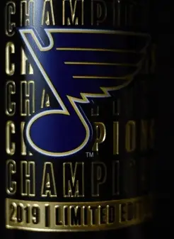 STL Blues 2019 Champions Etched Wine - Image 3