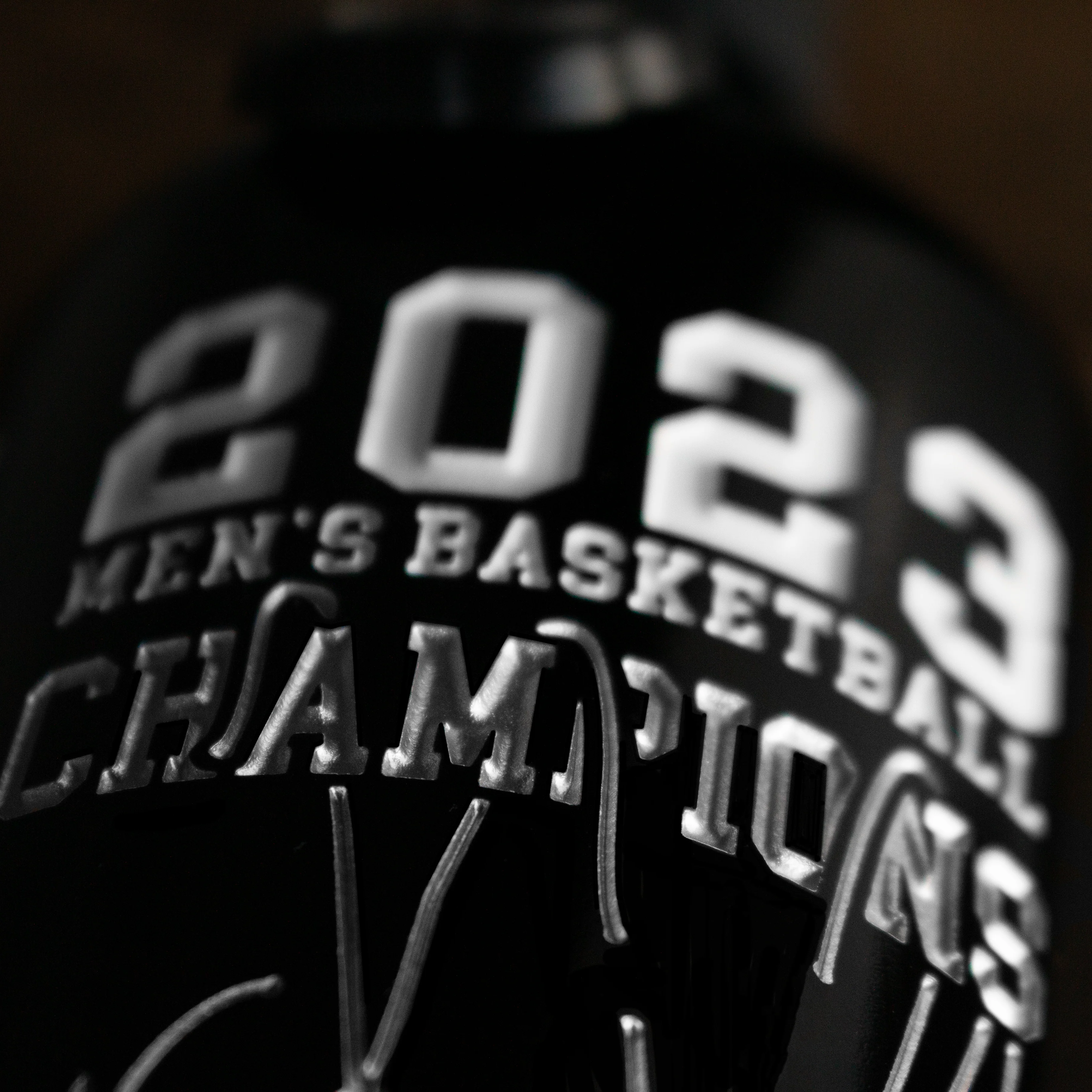 UCONN 2023 Men's Basketball Champions Net Etched Wine - Image 3