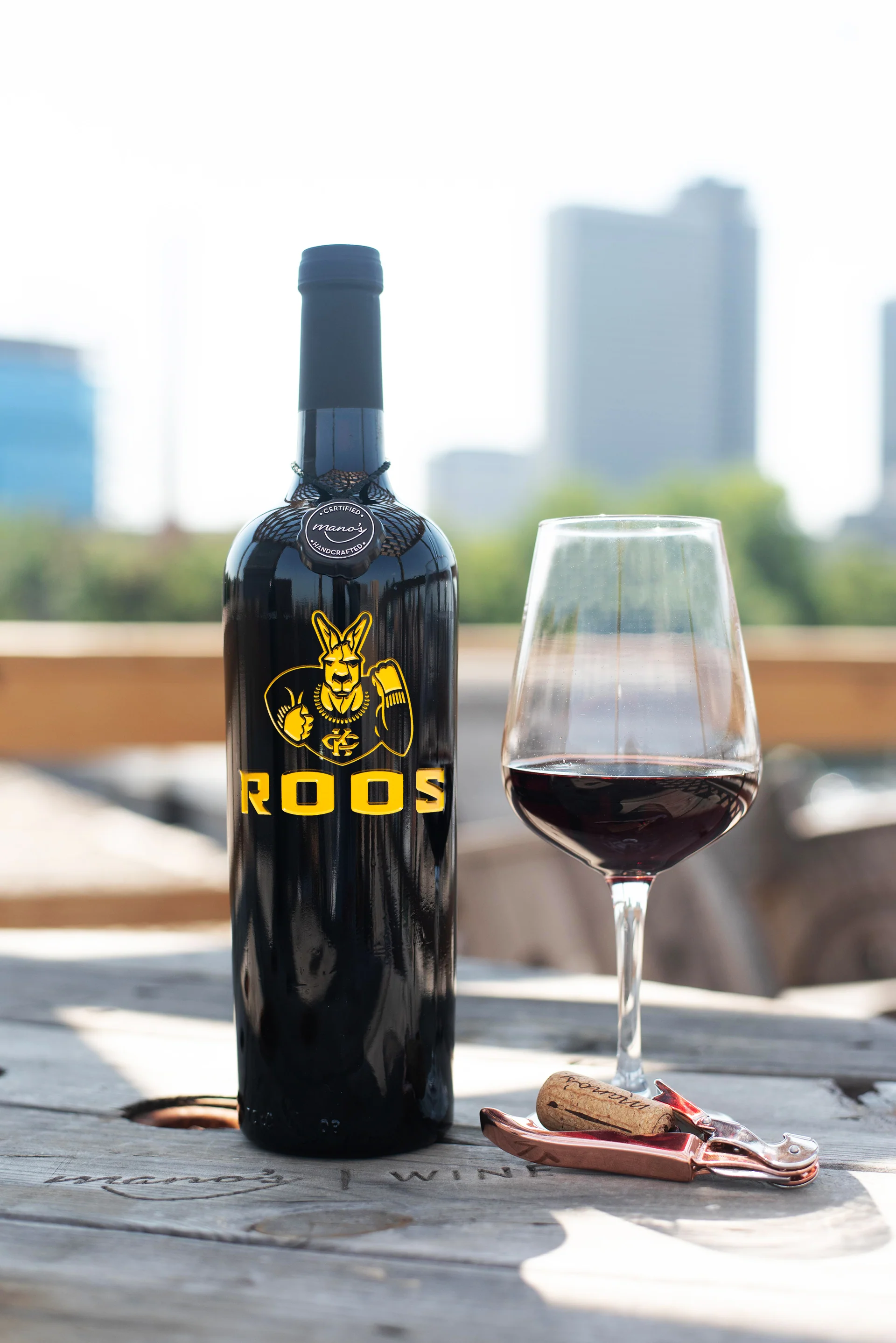 UMKC Roos 2019 Logo Etched Wine - Image 3