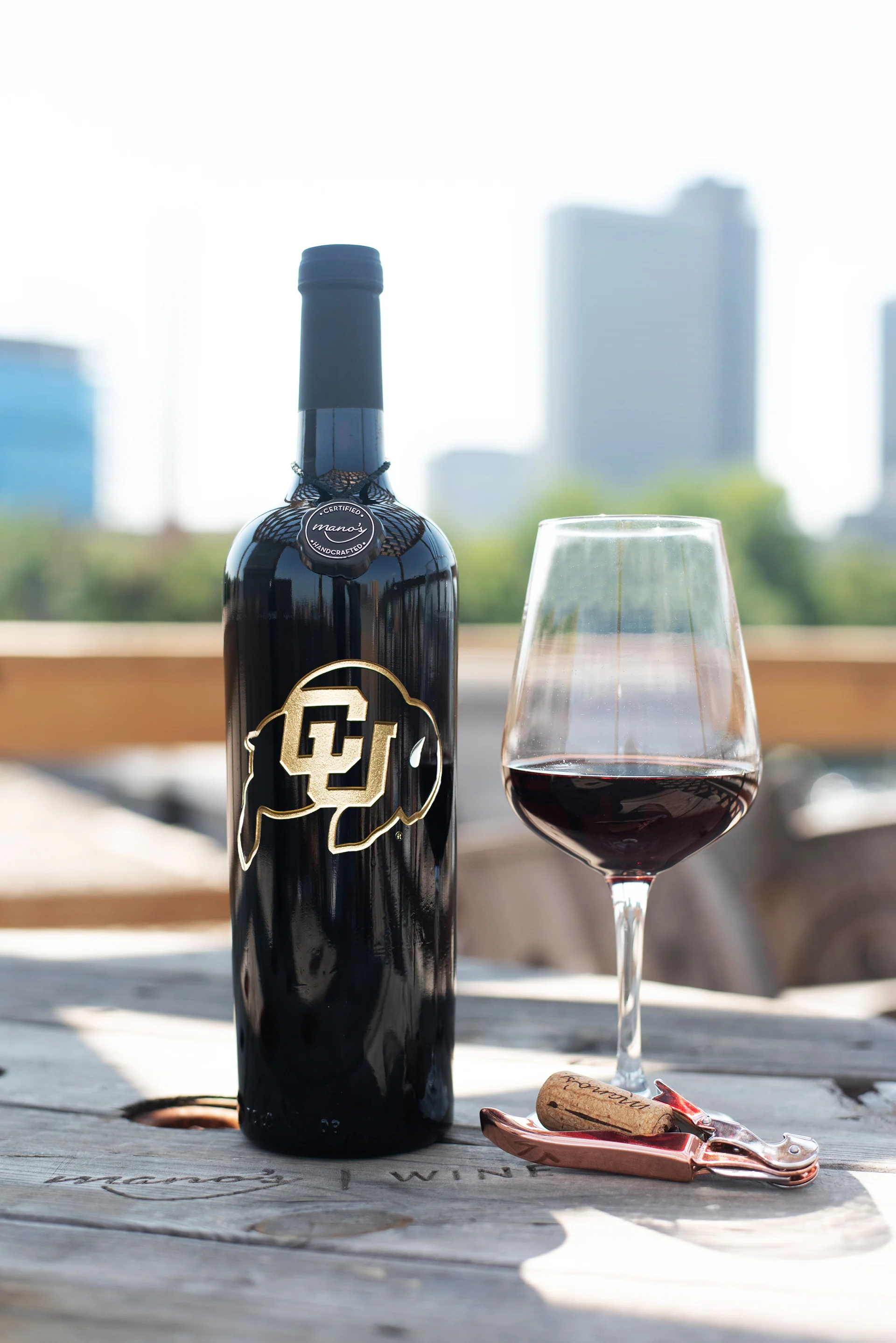 University of Colorado Etched Wine Bottle - Image 3