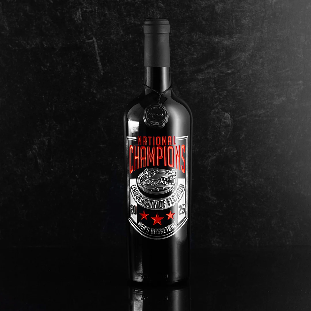 University of Florida 2025 National Champions Banner Etched Wine - Image 3