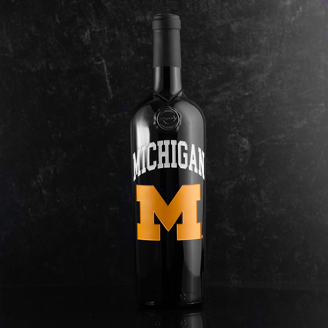University of Michigan Logo Etched Wine - Image 3